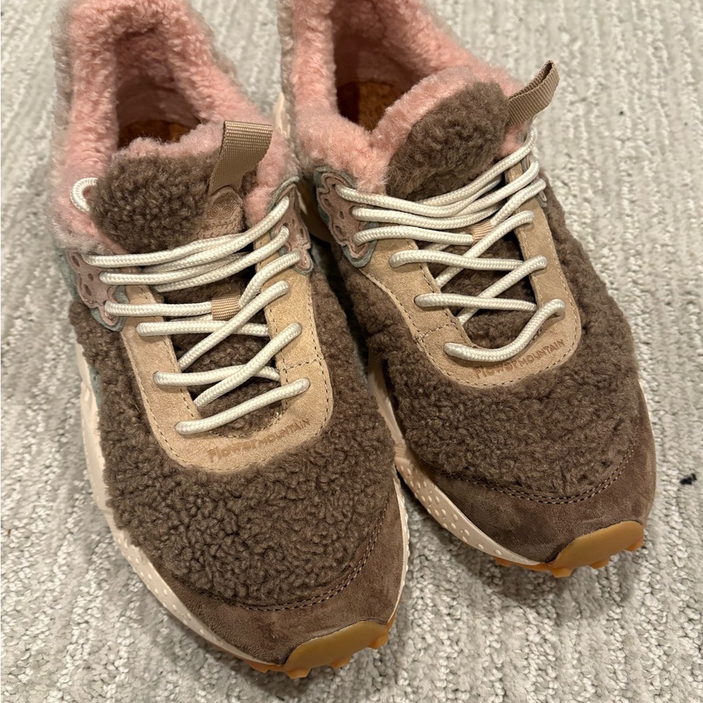 Flower Mountain NWOT